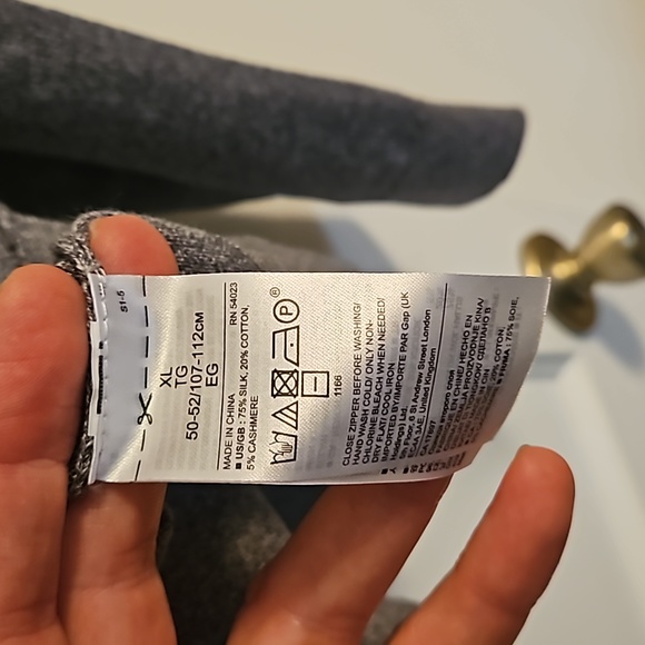 Banana Republic full-zip cardigan - Picture 6 of 6